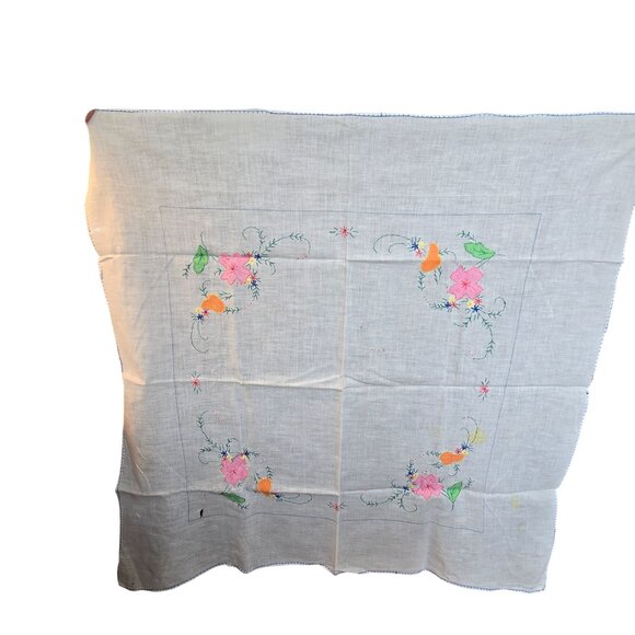 Vintage Embroidered Linen Tablecloth & Napkins Set With Floral Design JJ3968 - Picture 2 of 10